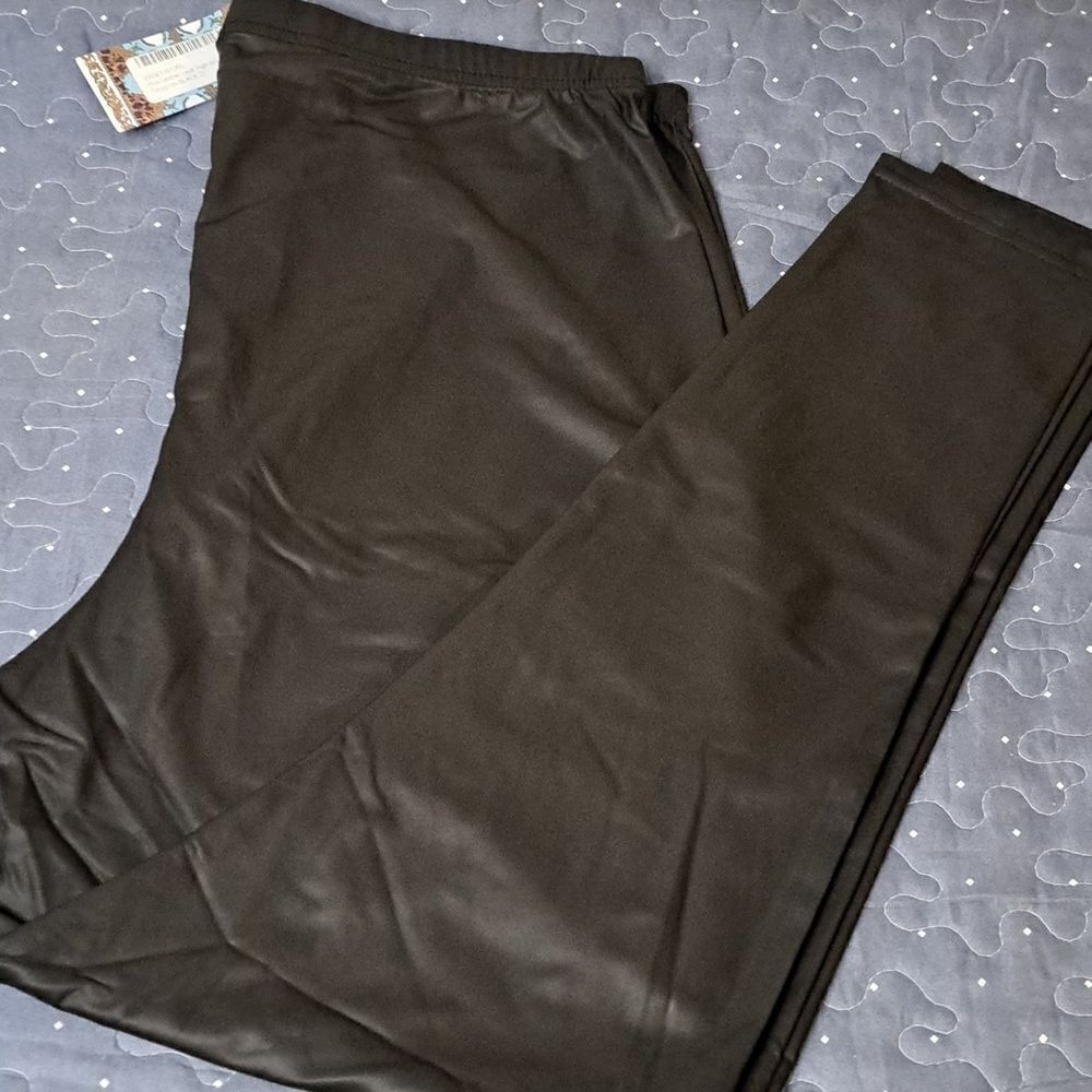 Boohoo black plus high waist leather look legging pants size 18 NWT